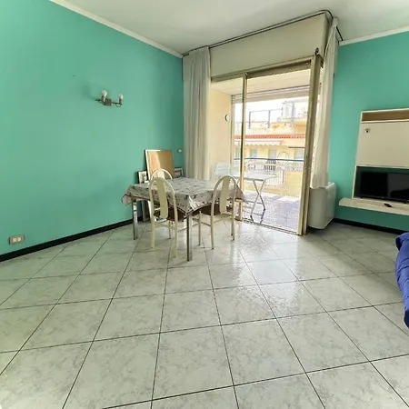 Apartman Con Piscina E Parco