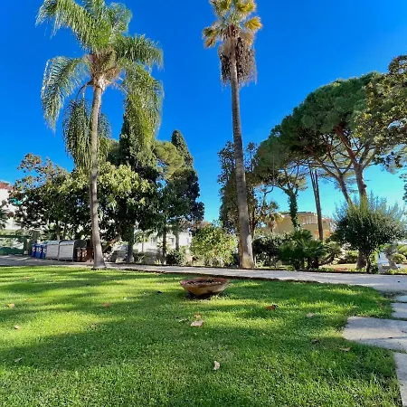 Con Piscina E Parco Apartman *