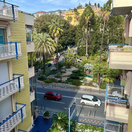 Con Piscina E Parco * Sanremo